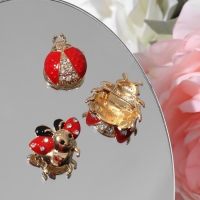 Брошь &laquo;Божья коровка&raquo; форма МИКС, цвет красно-чёрный в золоте (неделимая фасовка 12 шт., цена за шт.)