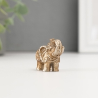 Сувенир полистоун "Слоник с цветочком на попоне" 3х4х1,5 см Сувенир полистоун "Слоник с цветочком на попоне" 3х4х1,5 см