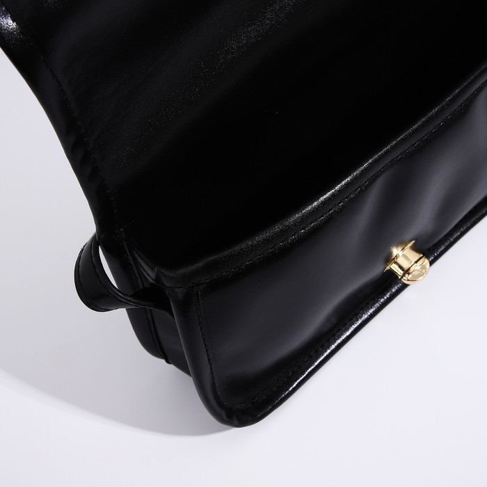 Сумка-мессенджер на застёжке, цвет чёрный Сумка-мессенджер на застёжке, цвет чёрный