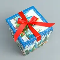 Подарочная новогодняя коробка крышка-дно с атласной лентой 17&times;17&times;17 см