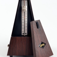 Метроном механический Music Life коричневый, 40-408 ударов в минуту, 21 х 11,5 х 11,5 см Метроном механический Music Life коричневый, 40-408 ударов в минуту, 21 х 11,5 х 11,5 см