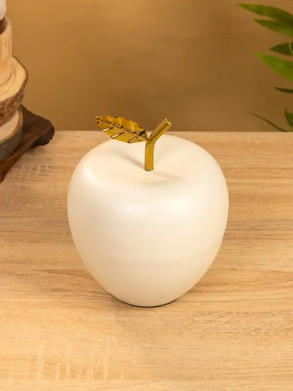 Сувенир "Яблоко с золотым листом" 14,5х14,5х18 см, цв. матовый белый