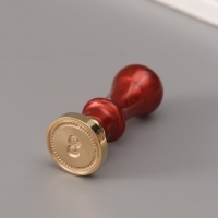 Печать для сургуча с пластиковой ручкой "Классика цифра 8" 2,5х2,5х6,3 см