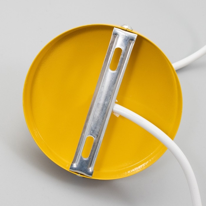 Светильник BayerLux Подвес "Треугольник" 1x40Вт E27 желтый 16х16х18-116 см