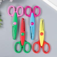 Ножницы рельефные "Цветик" (набор 4 шт) 13 см МИКС Ножницы рельефные "Цветик" (набор 4 шт) 13 см МИКС