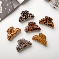 Краб для волос "София" пятна, 7 см, микс Краб для волос "София" пятна, 7 см, микс