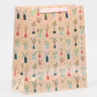 Пакет подарочный ламинированный вертикальный, упаковка, &laquo;Будь счастлива&raquo;, радужная голография, М 26 х 30 х 9 см