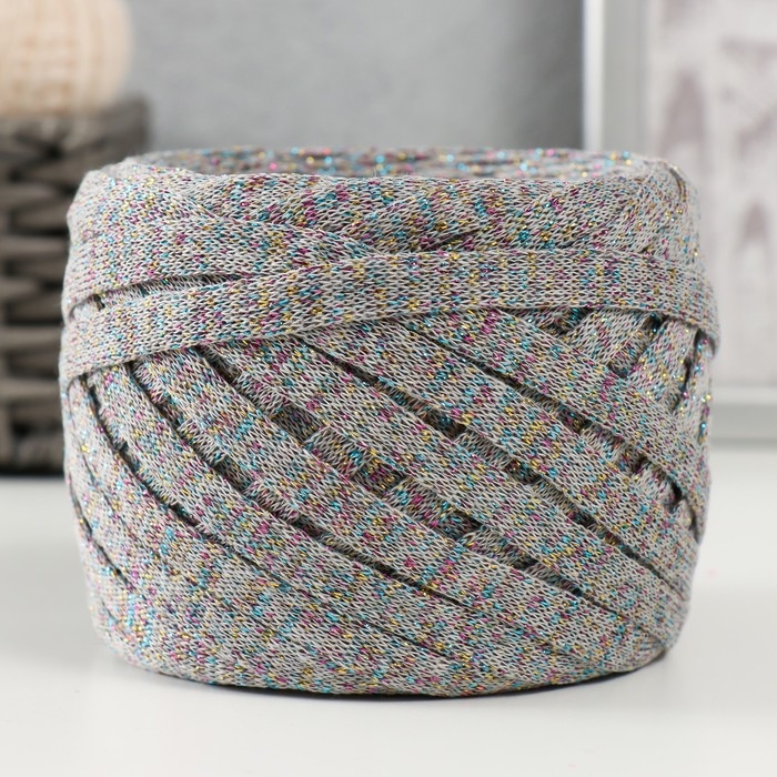 Трикотажная пряжа "Риббон" с люрексом 85м/170&plusmn;5 гр (Серый, люрекс: Радуга)