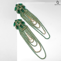 Серьги висячие со стразами «Мэджик» капли и водопад, цвет зелёный в золоте, 14 см Серьги висячие со стразами «Мэджик» капли и водопад, цвет зелёный в золоте, 14 см