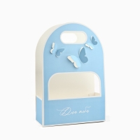 Переноска для цветов с вырезными бабочками &laquo;Для тебя!&raquo;, голубая 20 &times; 30 &times; 8 см