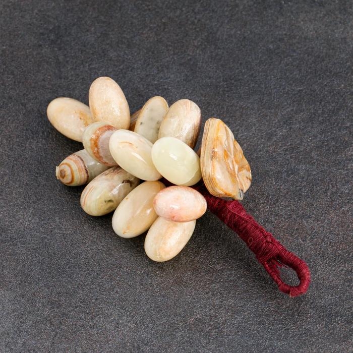 Сувенир  &laquo;Виноград&raquo;, 13 ягод, оникс