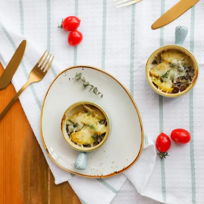 Блюдо фарфоровое для подачи Magistro &laquo;Церера&raquo;, 18,2&times;16,3 см, цвет белый