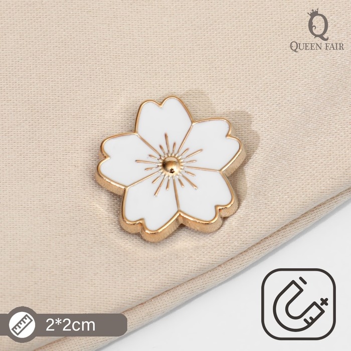 Магнит для платка &laquo;Цветочек&raquo;, цвет белый в золоте