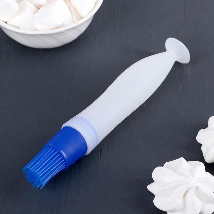 Кисть с резервуаром для масла и присоской Доляна &laquo;Фобос&raquo;, силикон, 17 см, цвет МИКС