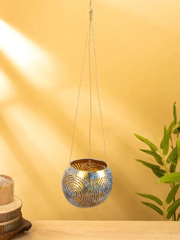 Подсвечник подвесной из кокоса, 12&times;12&times;8.5 см, голубой-золотой