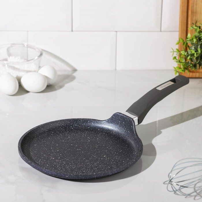 Сковорода блинная &laquo;Гранит&raquo;, d=22 см, пластиковая ручка, антипригарное покрытие, цвет серый