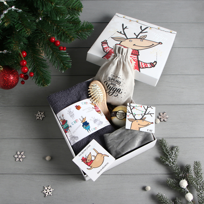 Новогодний подарочный набор «Время для чудес», полотенце и аксессуары Новогодний подарочный набор «Время для чудес», полотенце и аксессуары