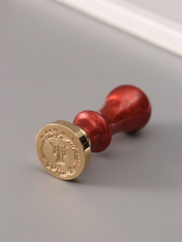 Печать для сургуча с пластиковой ручкой Печать для сургуча с пластиковой ручкой "Венок с буквой T" 2,5х2,5х6,3см