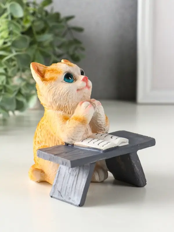 Сувенир полистоун "Котик с книгой за партой" рыжий 9х8,5х9,5 см
