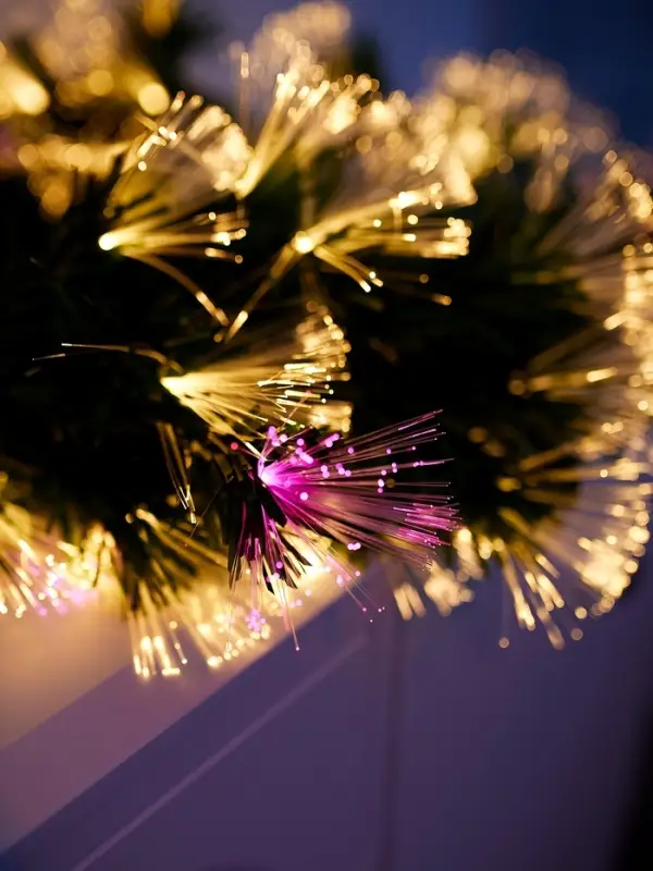 Хвойная гирлянда фиброоптическая &laquo;Вспышки&raquo; 200 см, автопереключение