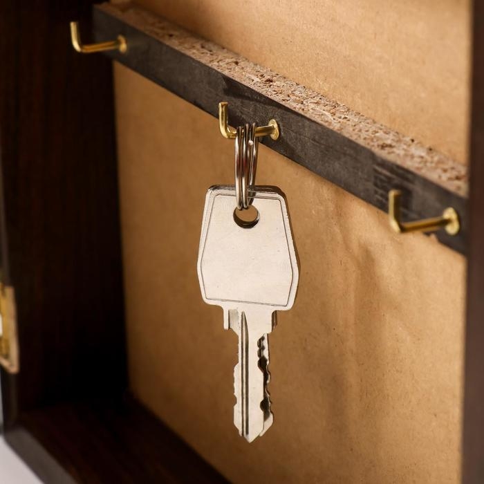 Ключница Ключница "Город 3" венге 19х24 см МИКС