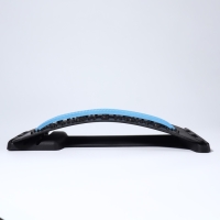 Массажёр для спины, трёхуровневый, с магнитом, 36 &times; 23 см, цвет МИКС