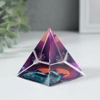 Сувенир стекло пирамида "Вид на город" 6х6х6 см
