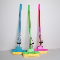 Швабра для мытья пола с двойным роликовым отжимом Доляна, насадка ПВА 28&times;6 см, телескопическая ручка 96-119 см, цвет МИКС