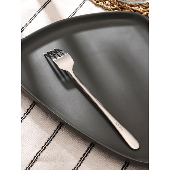 Вилка столовая из нержавеющей стали Magistro Elegance, 21&times;2,5 см, на подвесе, толщина 2 мм, цвет серебряный