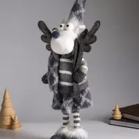 Кукла интерьерная "Лосиха в сером наряде, с лыжами" 14х12х45 см