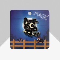 Значок &laquo;Кошка&raquo; ведьма на метле, цвет чёрный в золоте