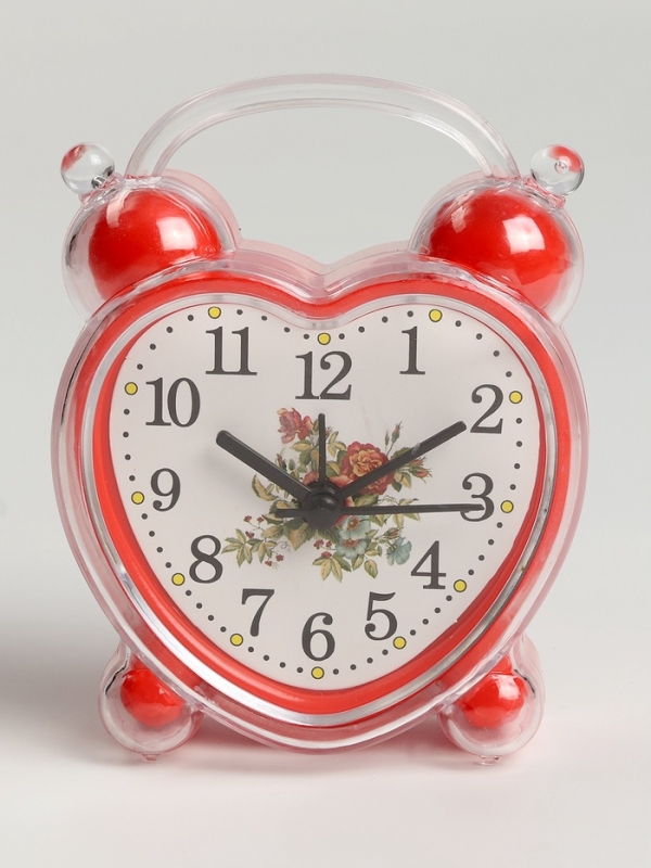 Часы будильник настольные "Сердце", на батарейках, 9 х 4 х 11.5 см