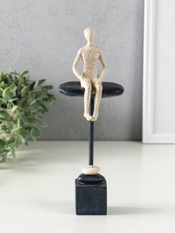 Сувенир полистоун "Абстракция. Человек на краю" серый с бежевым 9,5х6х27  см