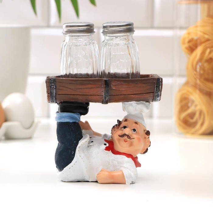 Набор для специй из стекла на подставке &laquo;Повар держит корзинки&raquo;, 3 предмета: солонка 40 мл, перечница 40 мл, подставка, цвет МИКС