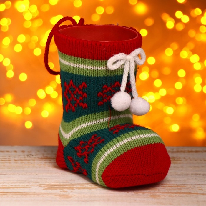 Подарочная упаковка &laquo;Сапожок&raquo;, вязаный носок, с помпонами