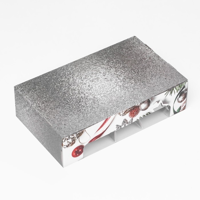 Новый год. Кондитерская упаковка под 5 эклеров Новый год. Кондитерская упаковка под 5 эклеров "Новогодние подарки", 25,2 х 15 х 6,6 см