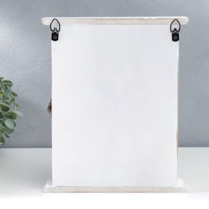 Ключница дерево 6 крючков Ключница дерево 6 крючков "Сердце и бант" серый 25,5х7х21 см