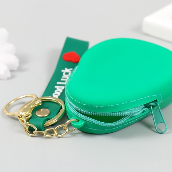 Брелок кошелёк с карабином, ремешком силикон Брелок кошелёк с карабином, ремешком силикон "Авокадо" 2,5х6,5х9 см