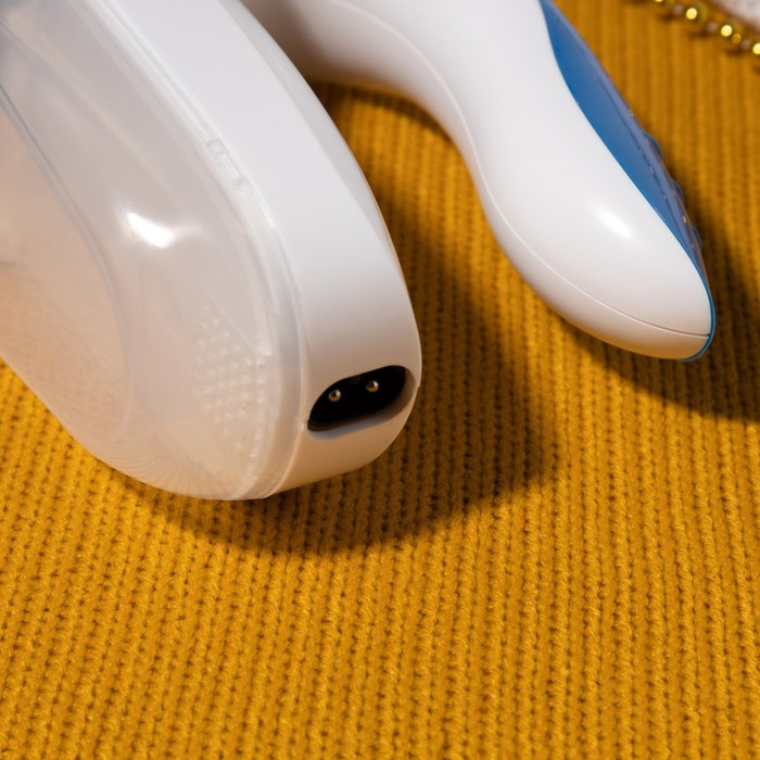 Машинка для удаления катышков Luazon LUK-14, 3 Вт, от АКБ, бело-голубой Машинка для удаления катышков Luazon LUK-14, 3 Вт, от АКБ, бело-голубой