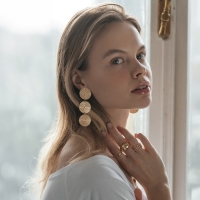 Клипсы &laquo;Лёгкость&raquo; три диска, цвет золото