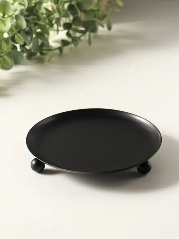 Подсвечник "Чашка на шариках" 14 см, черный