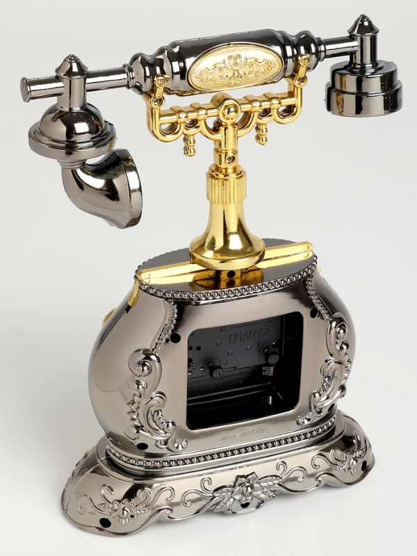 Часы будильник настольные, на батарейках, 25 х 17 х 6.3 см, циферблат d-7 см