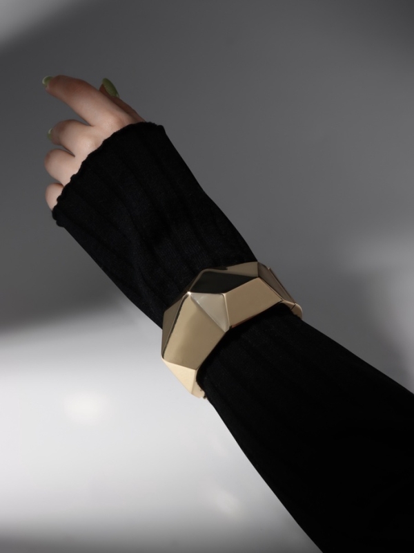 Браслет металл &laquo;Манжета&raquo; углы, цвет золото