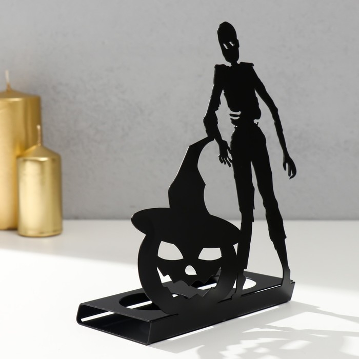 Подсвечник металл на 2 свечи "Хэллоуин. Зомби с тыквой" чёрный 17,5х14х6 см