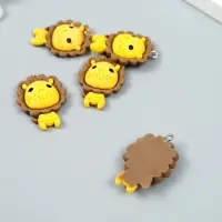 Декор для творчества пластик "Храбрый лев с петелькой" 0,8х2,3х3 см