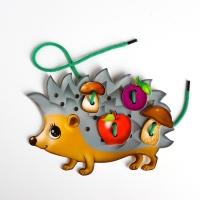 Шнуровка фигурная &laquo;Ёжик на ножках&raquo;