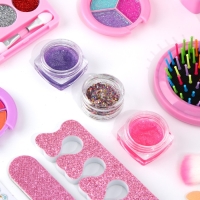 Набор детской косметики в чемодане «Самой красивой», тени, резинки для волос, блески для губ, глиттер, лаки для ногтей, наклейки, пилочка, расчёска, кисти, косметичка Набор детской косметики в чемодане «Самой красивой», тени, резинки для волос, блески для губ, глиттер, лаки для ногтей, наклейки, пилочка, расчёска, кисти, косметичка