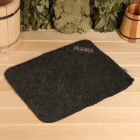 Набор для бани 4 предмета "Набор для выживания в бане" шапка, коврик, рукавица, портфель Набор для бани 4 предмета "Набор для выживания в бане" шапка, коврик, рукавица, портфель