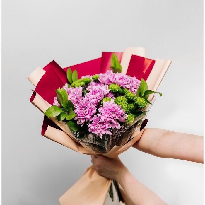 Плёнка для цветов упаковочная глянцевая прозрачная &laquo;Газета&raquo;, 0.6 x 10 м