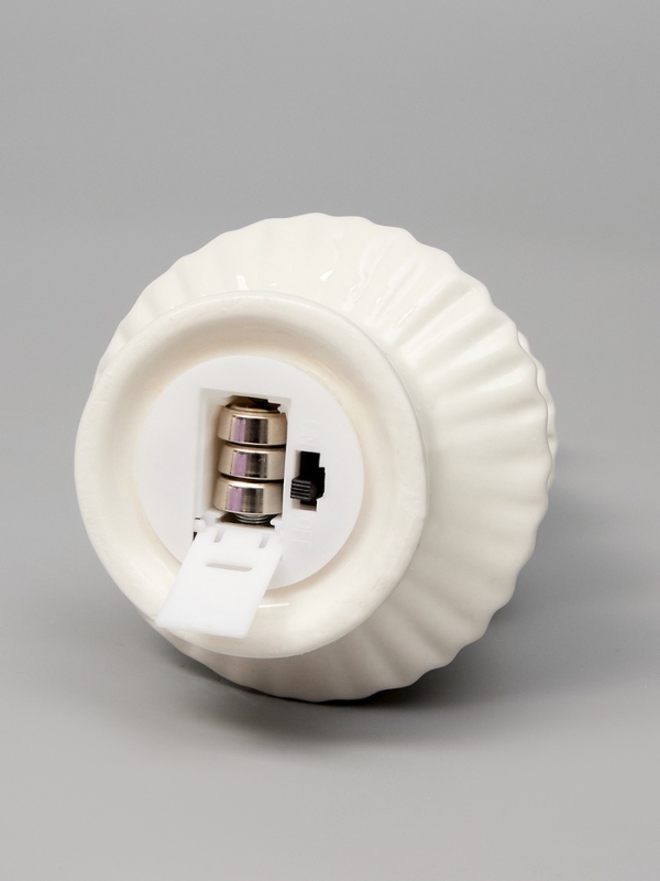 Светодиодная фигура "Елка снежная" 19.8х7.5х7.5, 1 LED, LR44x3(в компл.), Т/БЕЛЫЙ